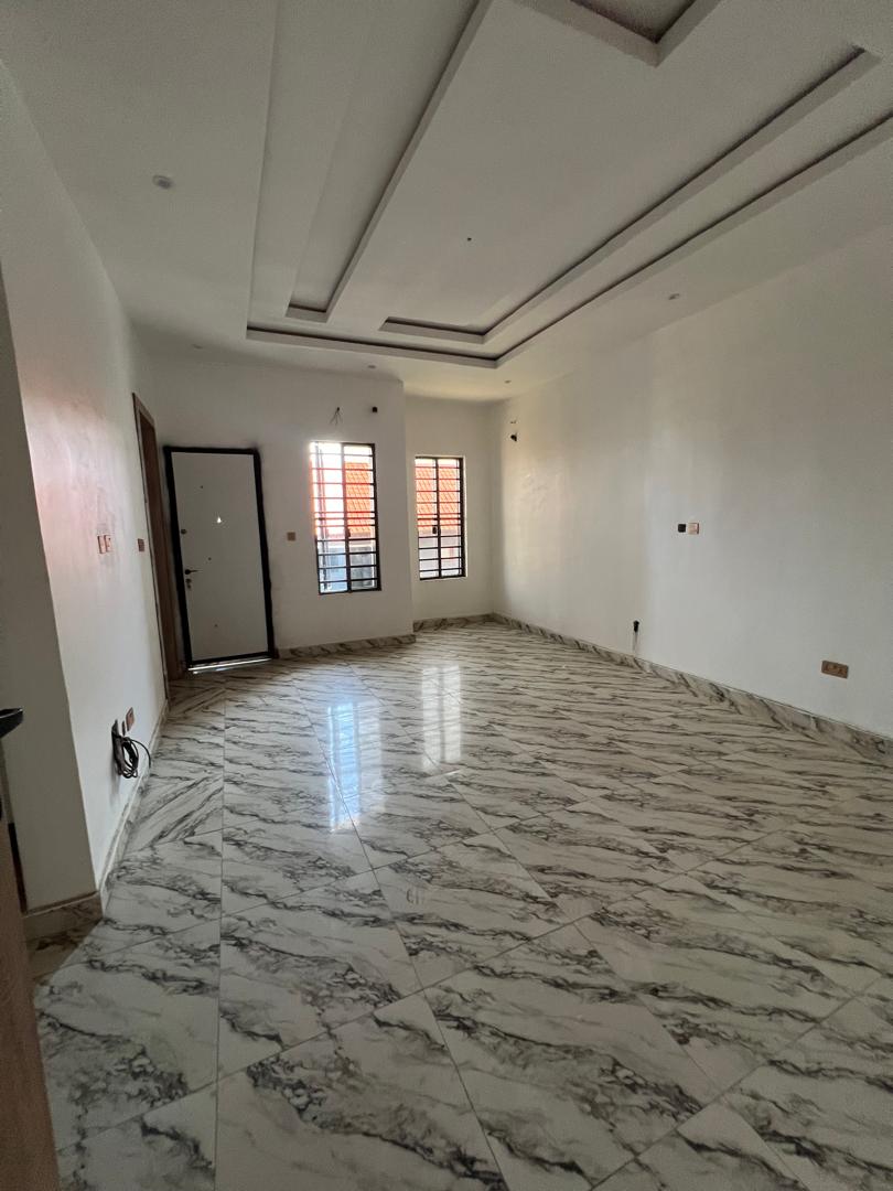 4 BEDROOM DUPLEX