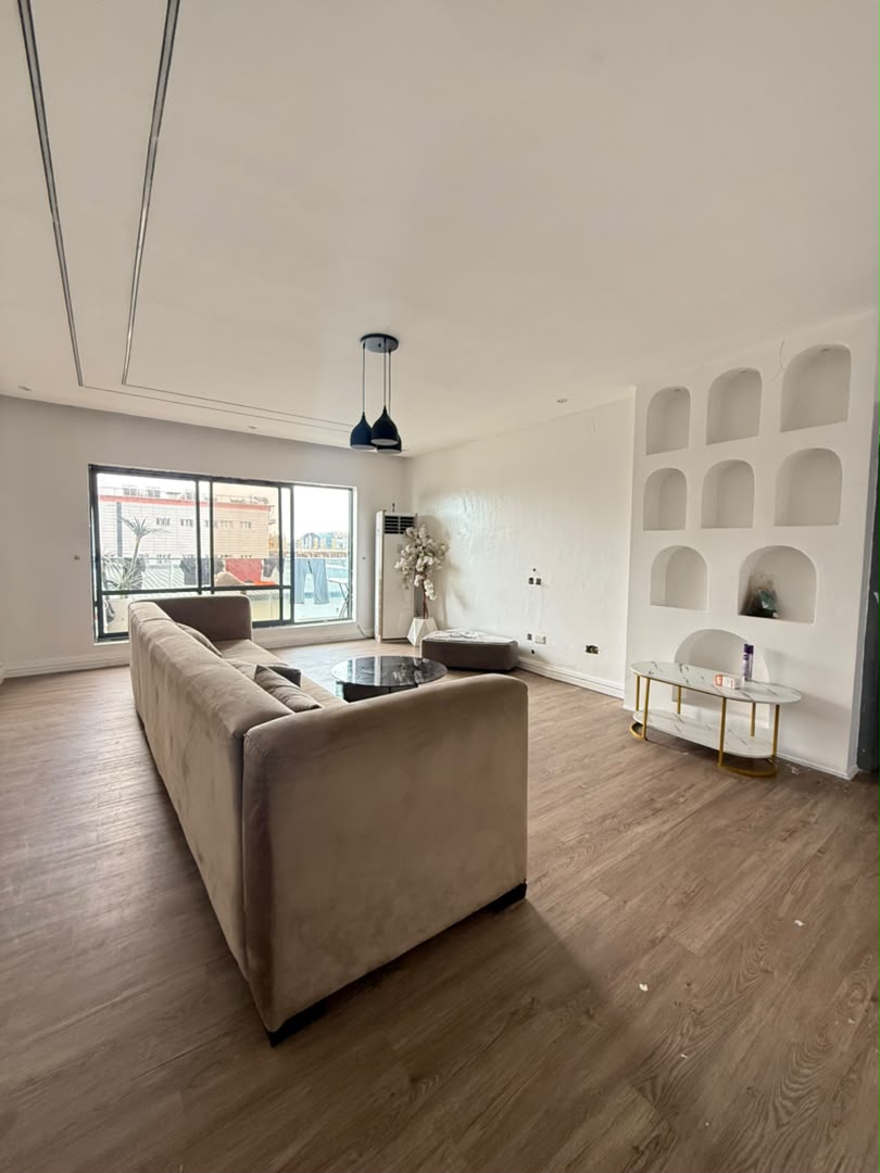 4 BEDROOM    DUPLEX
