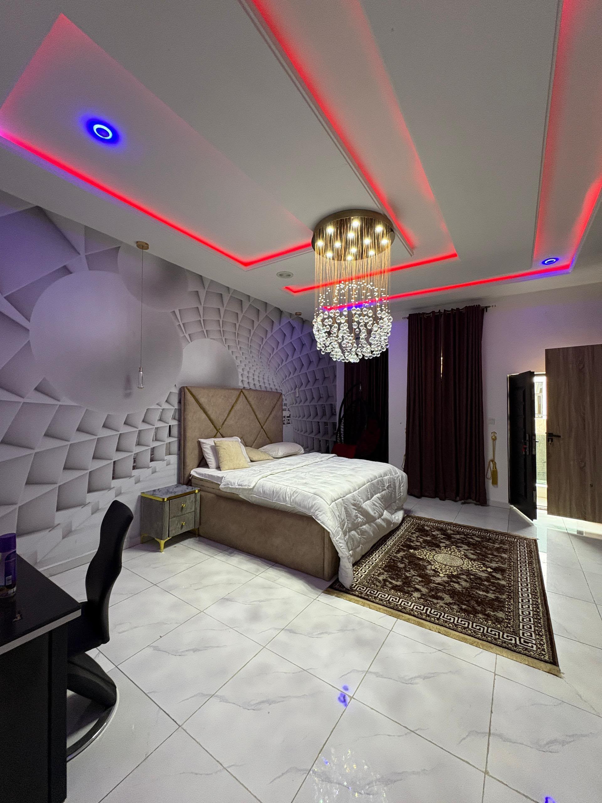 4 BEDROOM DUPLEX WITH SWIMMING POOL