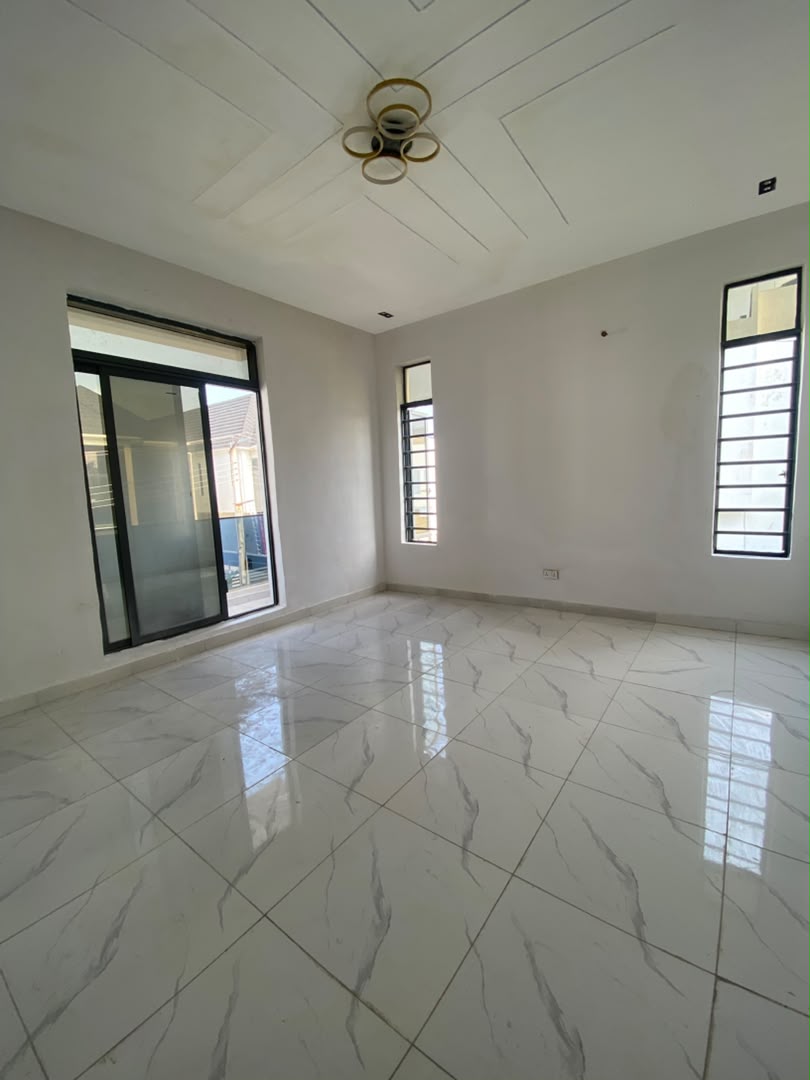 3 BEDROOM DUPLEX