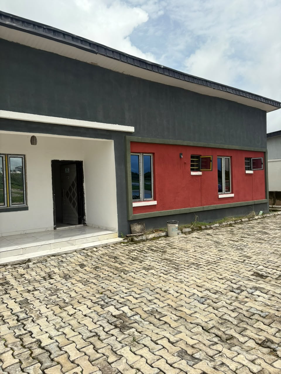 3 BEDROOM APARTMENT