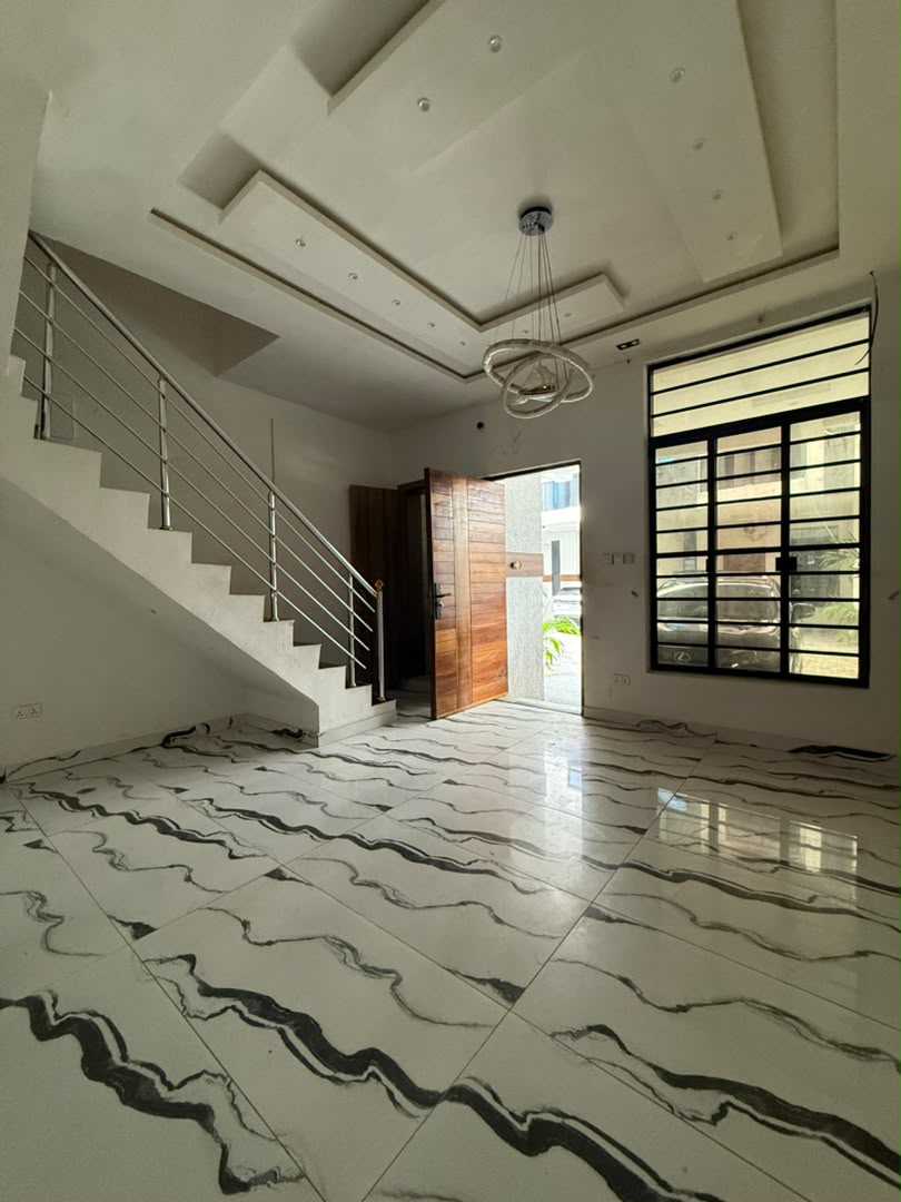 3 BEDROOM DUPLEX