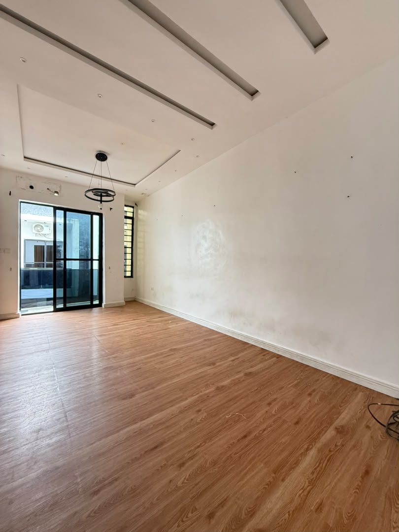3 BEDROOM DUPLEX