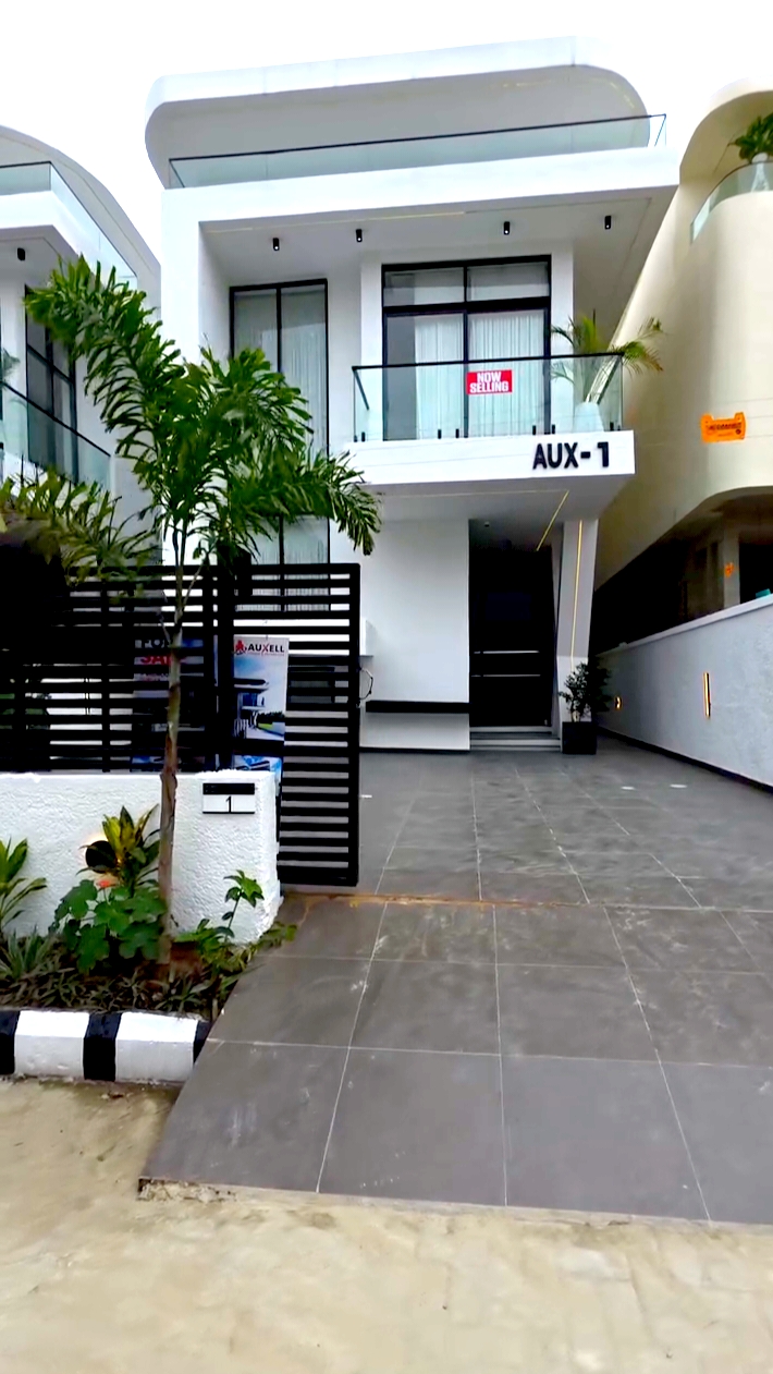 5 BEDROOM DUPLEX