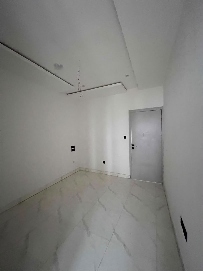DUPLEX