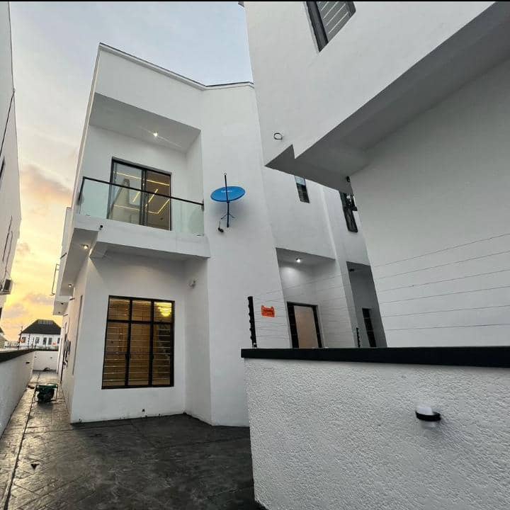 HOUSE FOR SALE