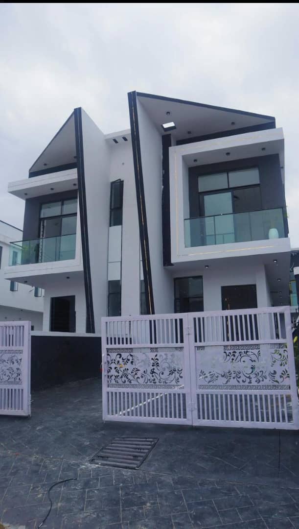 HOUSE FOR SALE