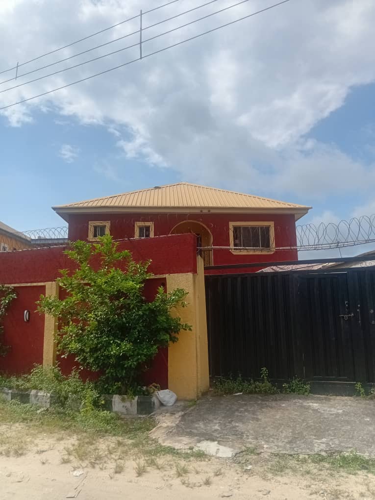 4 bedroom duplex